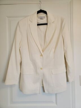 Reserved Creamy White Oversized Blazer Jacket - Classic Single-Breasted Style